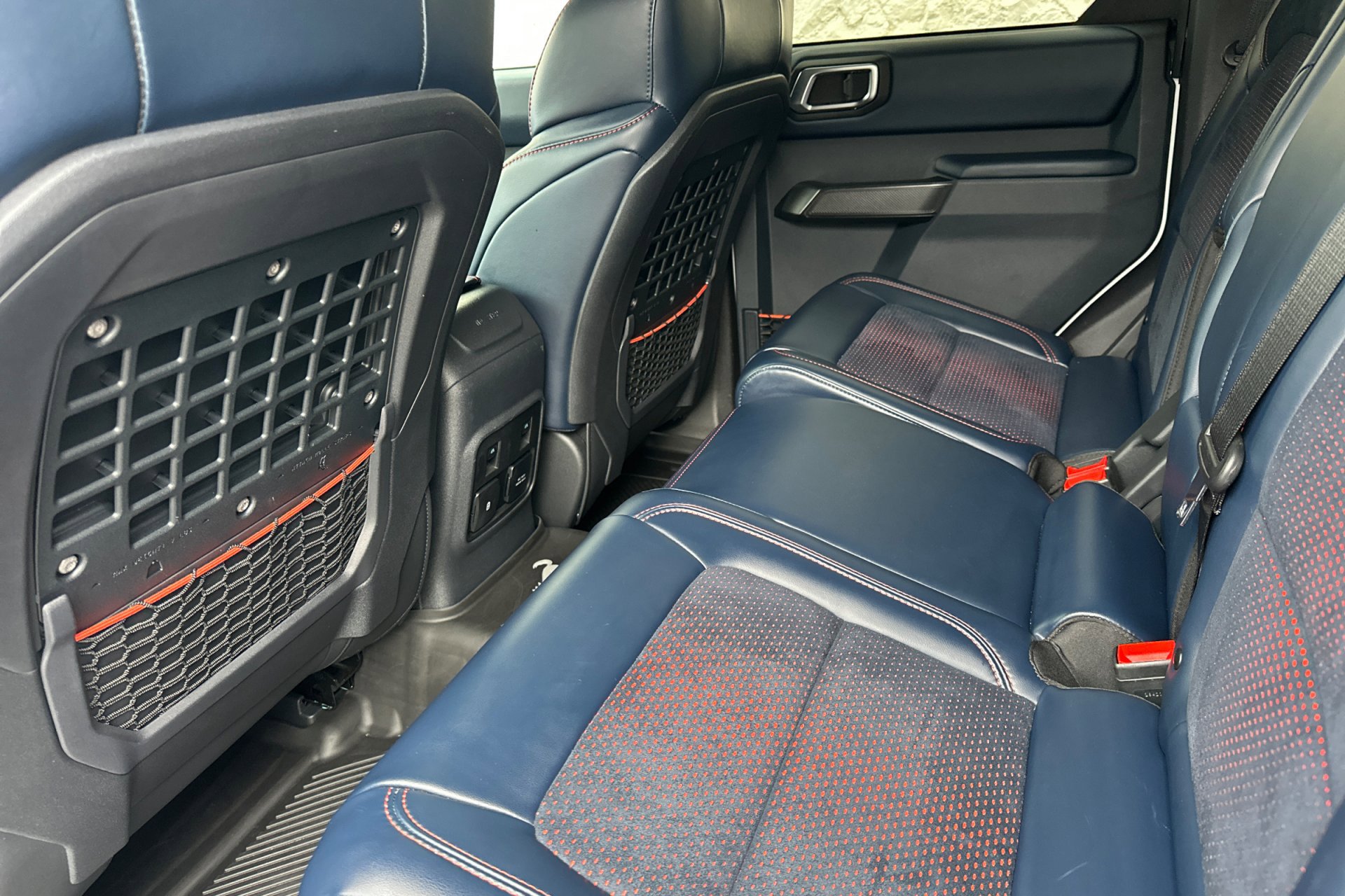 2023 Ford Bronco Raptor photo 4