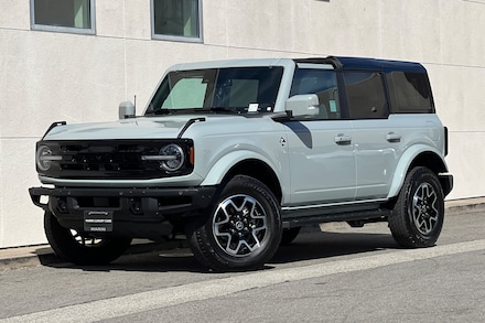 2024 Ford Bronco Outer Banks 4-Door Outer Banks  4x4