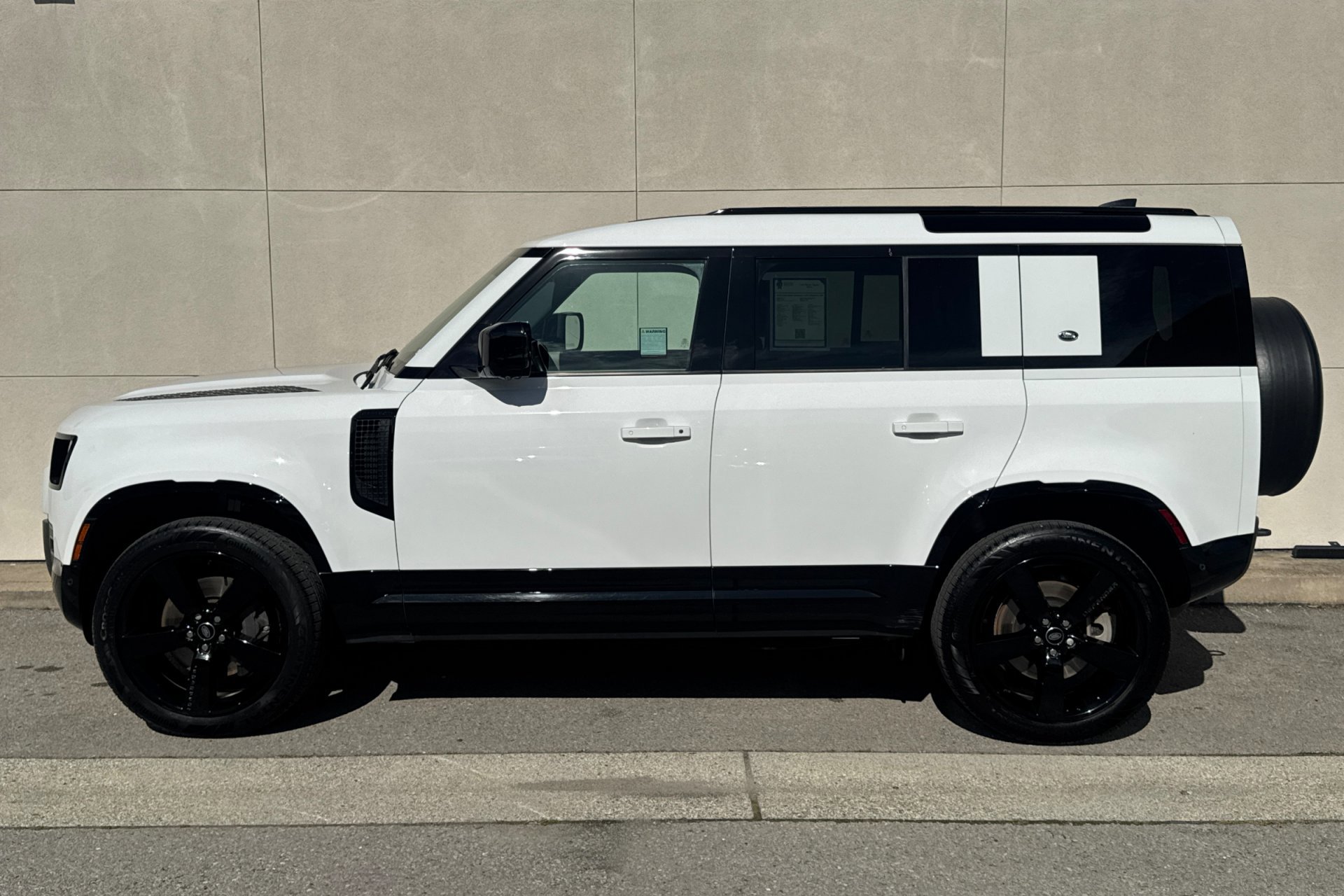 2022 Land Rover Defender X-Dynamic HSE