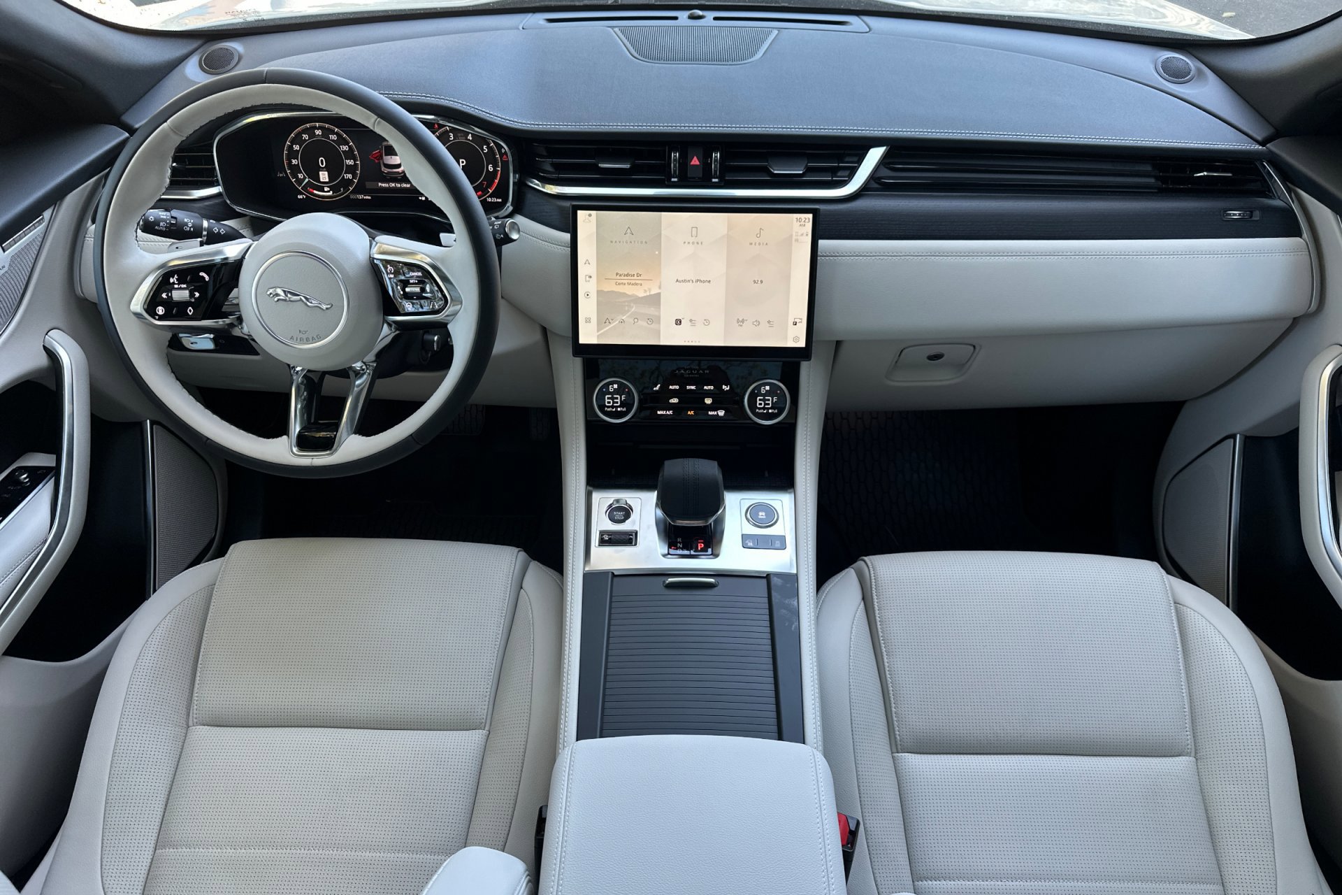 2025 Jaguar F-PACE P400 R-Dynamic S photo 2