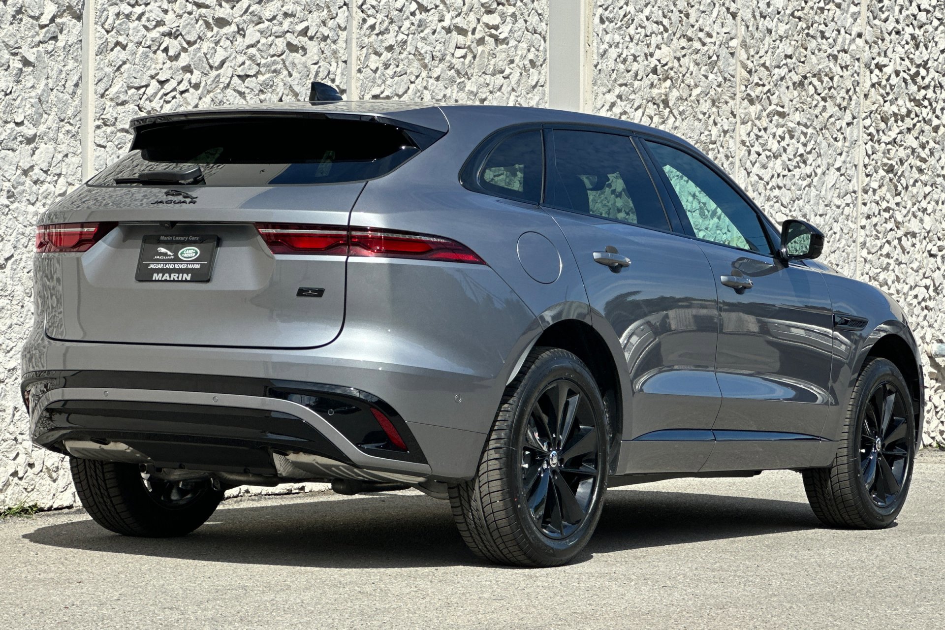 2026 Jaguar F-PACE P250 R-Dynamic S photo 2