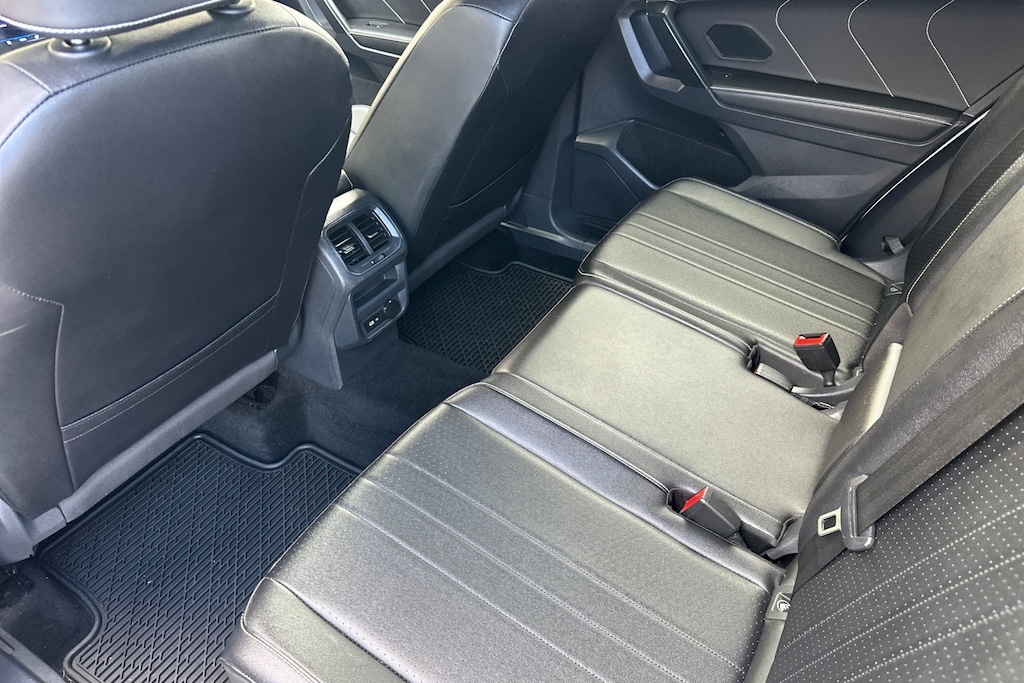 Used 2023 Volkswagen Tiguan SE R-Line Black 2.0T SE R-Line Black 4MOTION