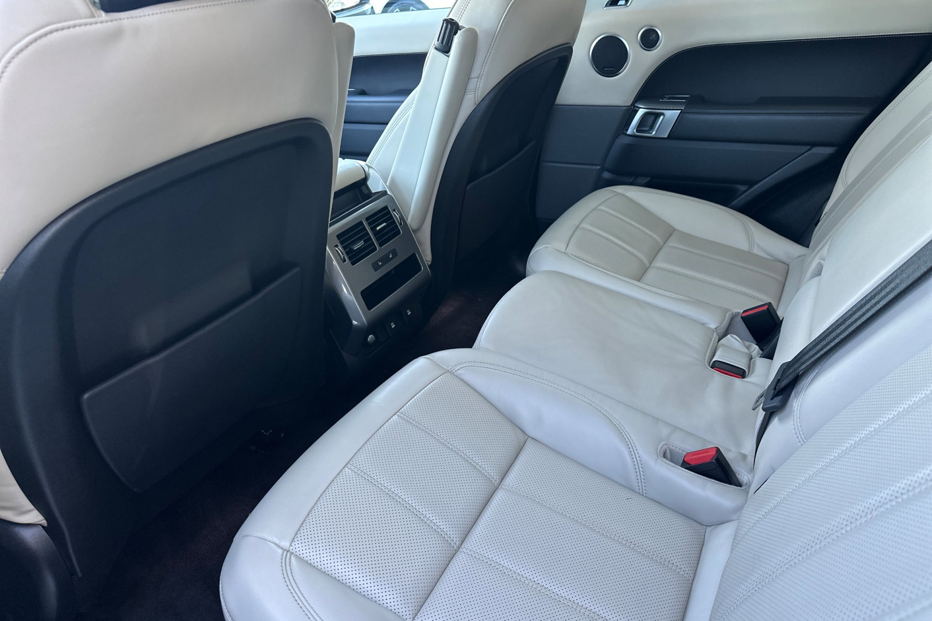 2020 Land Rover Range Rover Sport SuperCharged HSE Dynamic photo 4