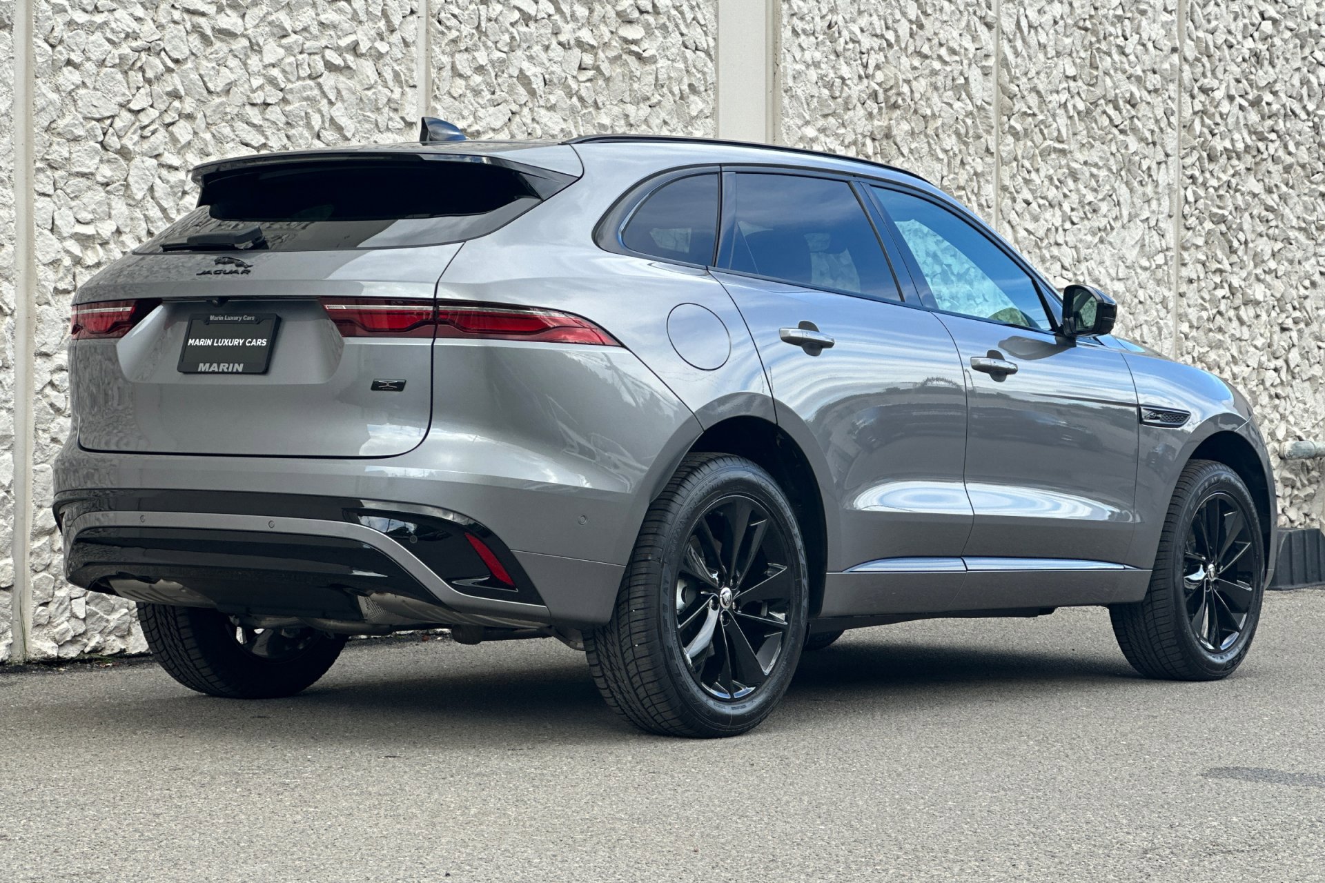2026 Jaguar F-PACE P250 R-Dynamic S photo 2