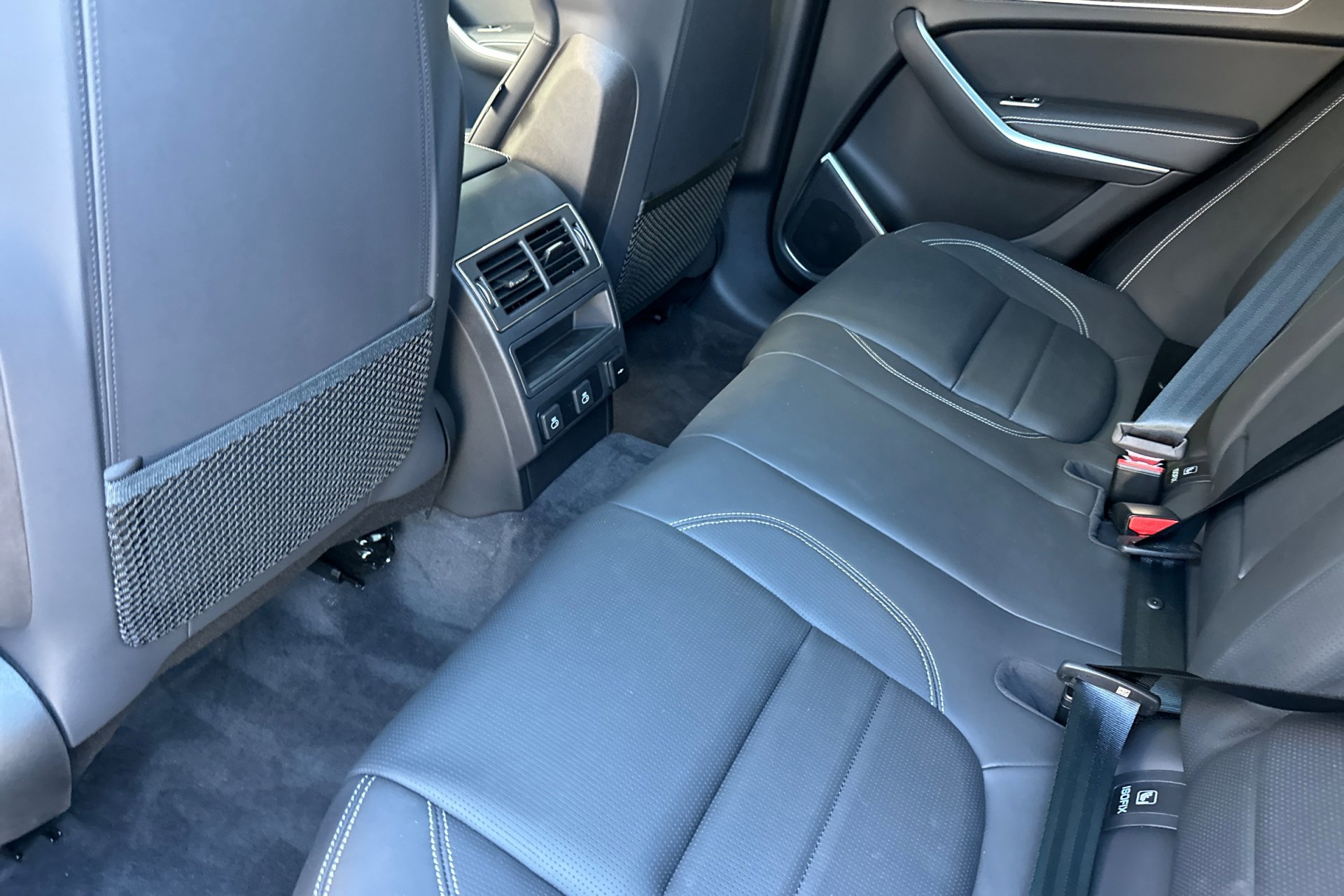 2026 Jaguar F-PACE P250 R-Dynamic S photo 4