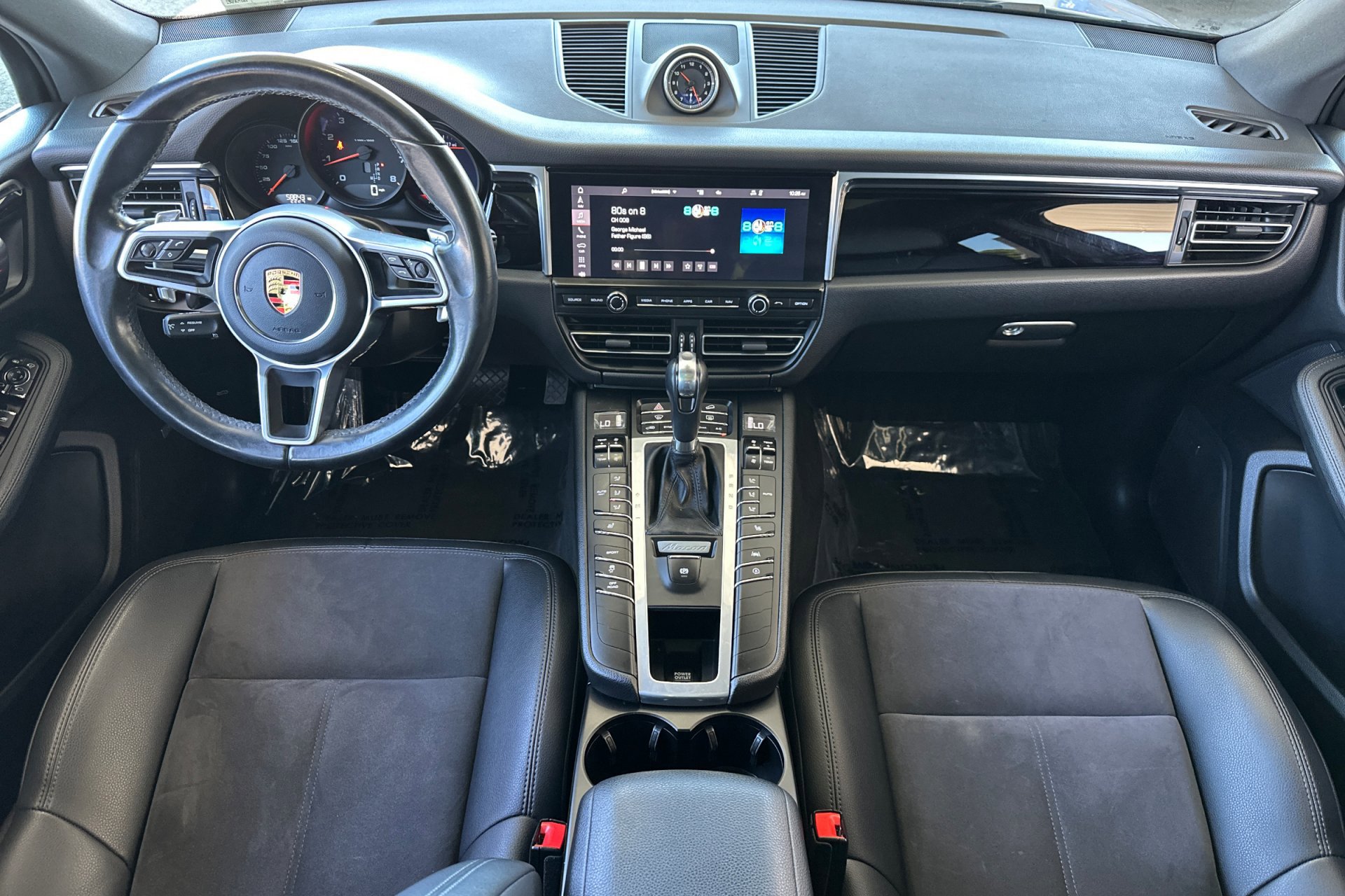 2021 Porsche Macan Base photo 3