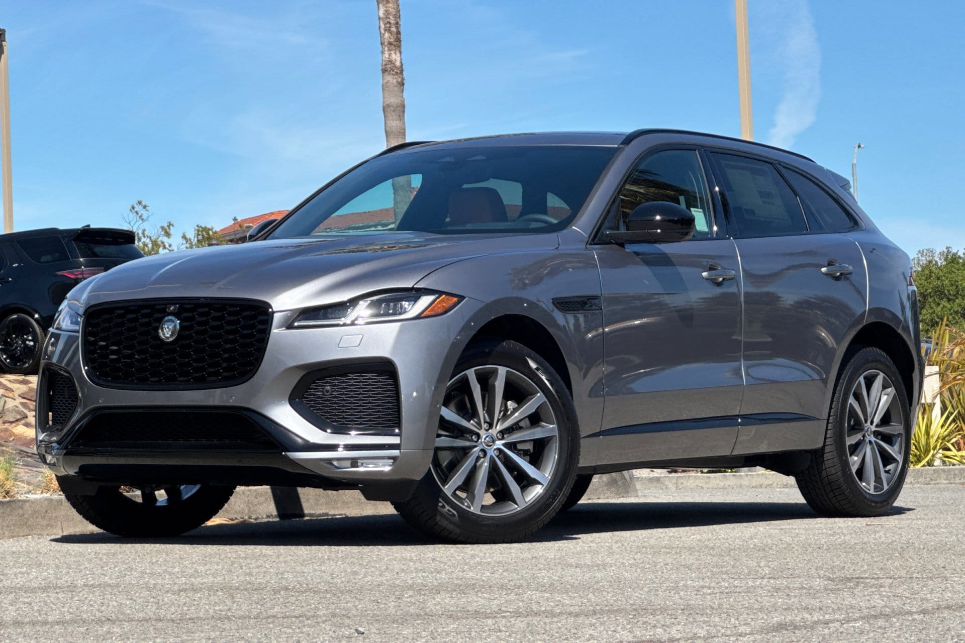 2026 Jaguar F-Pace R-Dynamic S's photo