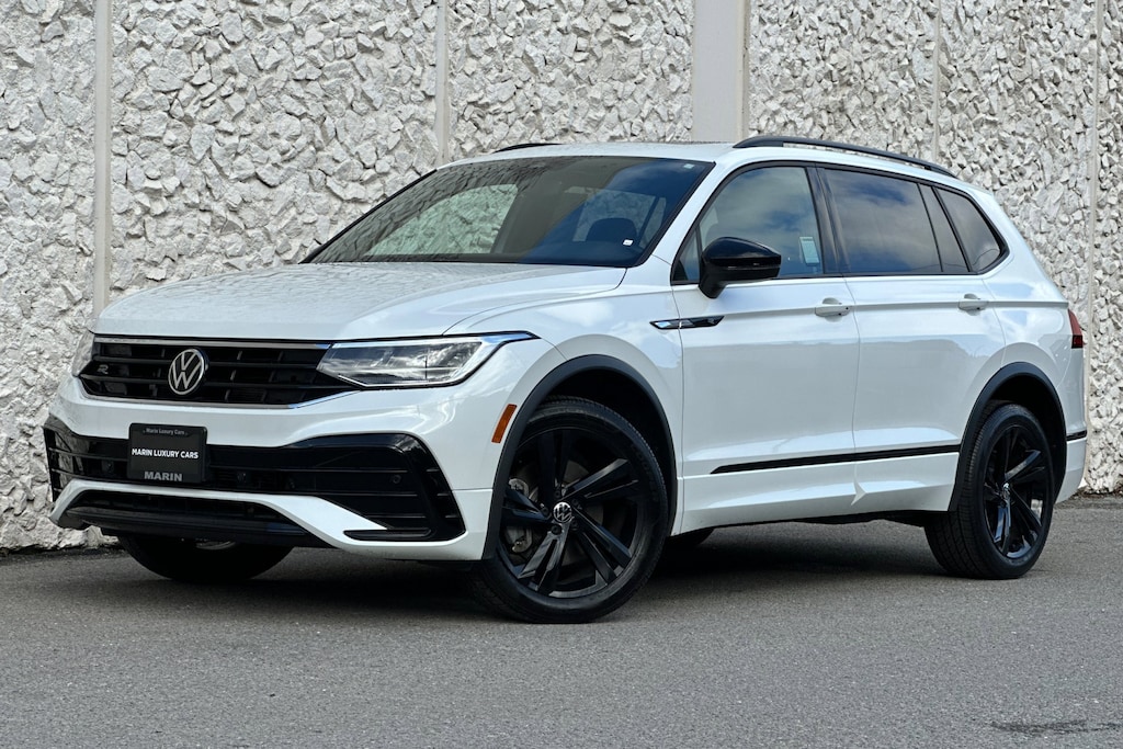 Used 2023 Volkswagen Tiguan SE R-Line Black 2.0T SE R-Line Black 4MOTION