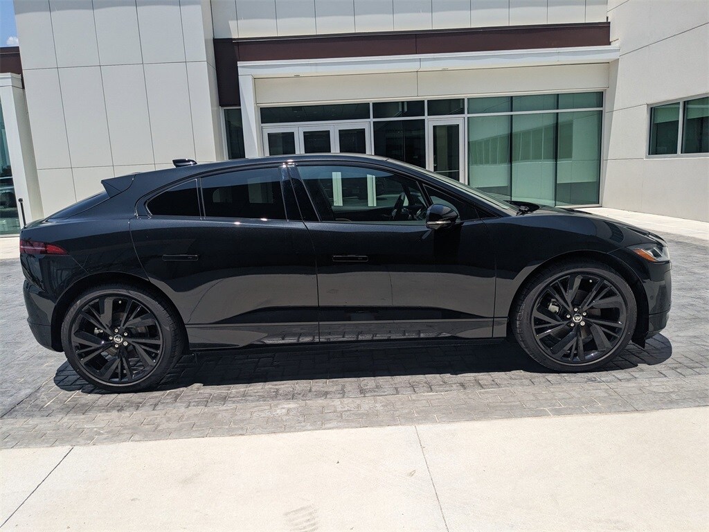 2024 Jaguar I-PACE EV400 HSE photo 3