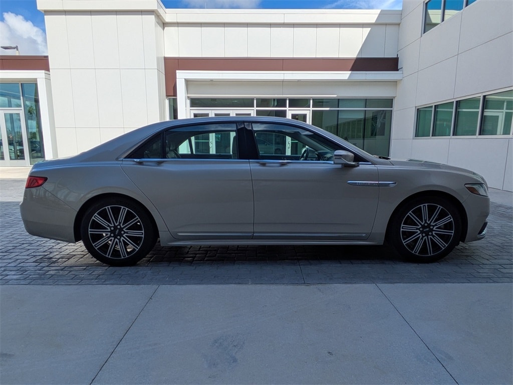 Used 2017 Lincoln Continental Reserve Sedan