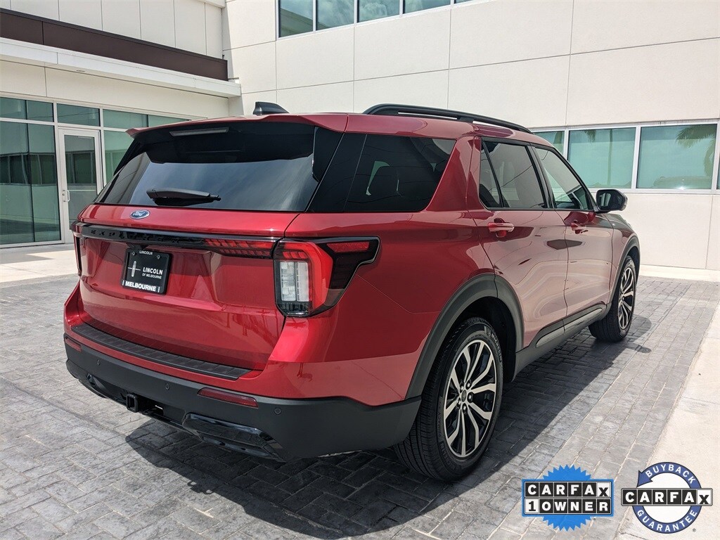 2025 Ford Explorer ST-Line photo 4