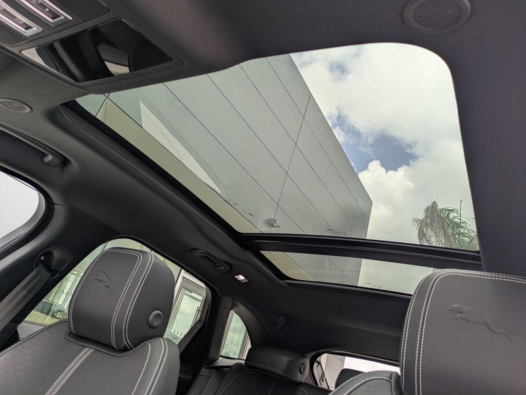 2026 Jaguar F-Pace R-Dynamic S - Photo 21