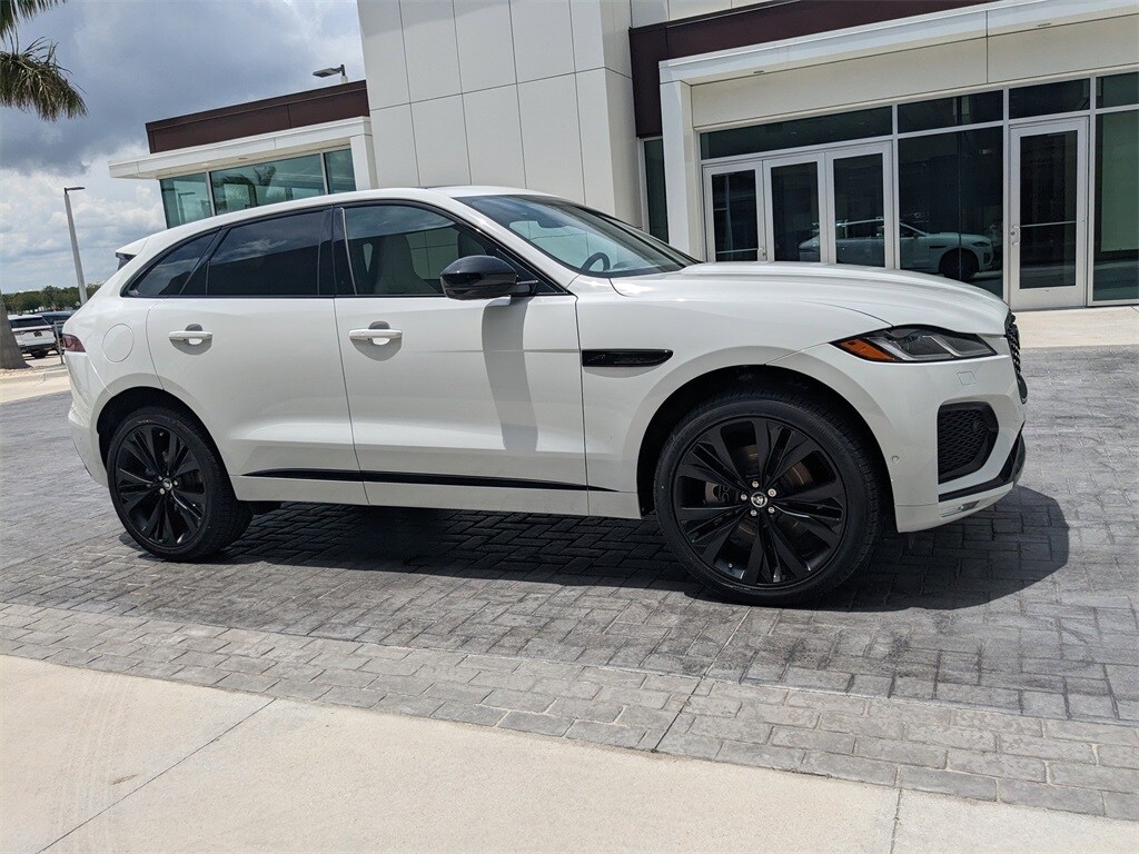2026 Jaguar F-PACE P400 R-Dynamic S photo 2