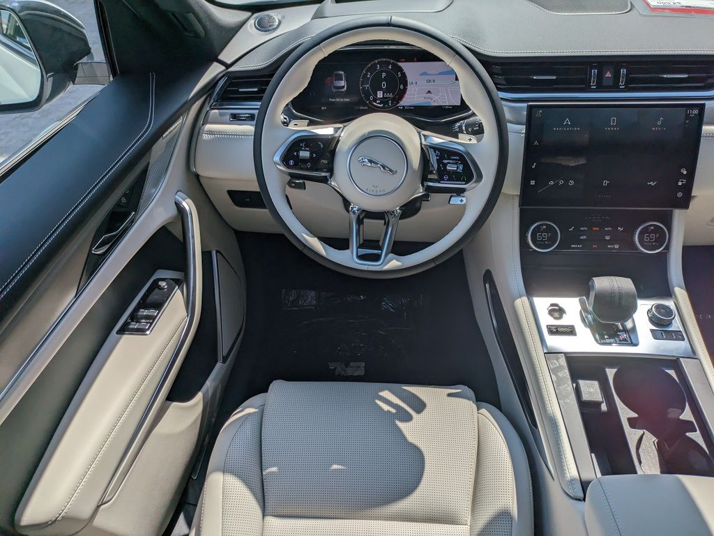 2026 Jaguar F-Pace R-Dynamic S - Photo 16