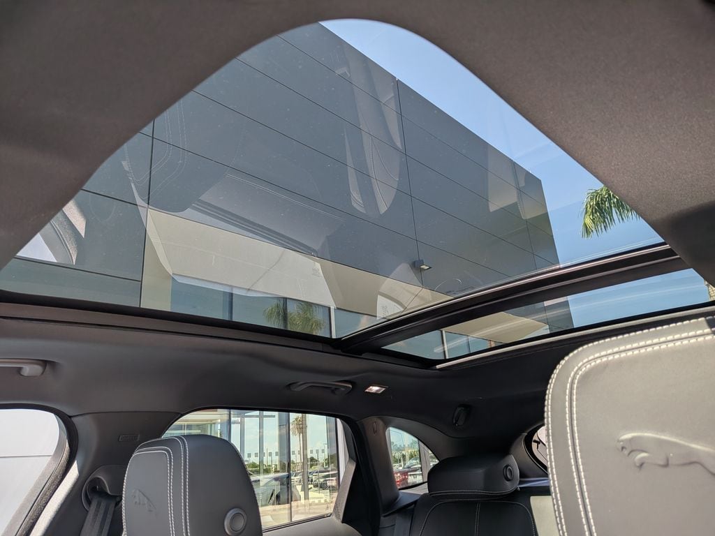 2026 Jaguar F-Pace R-Dynamic S - Photo 20