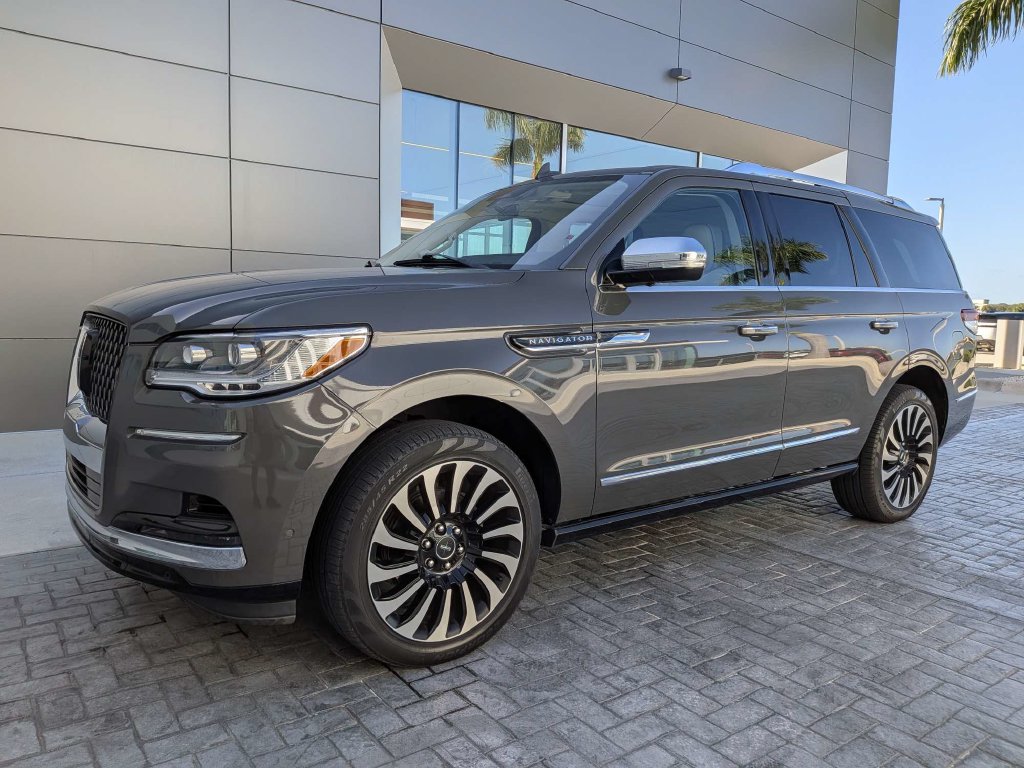 2022 Lincoln Navigator