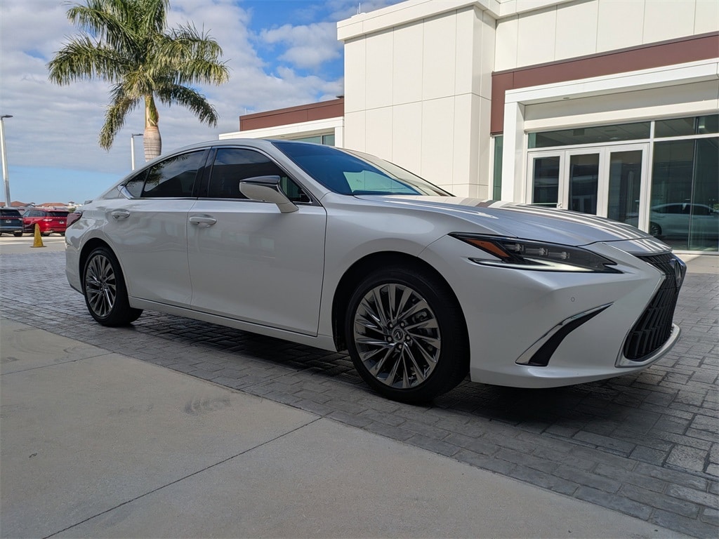 Used 2024 Lexus ES 350 Ultra Luxury Sedan
