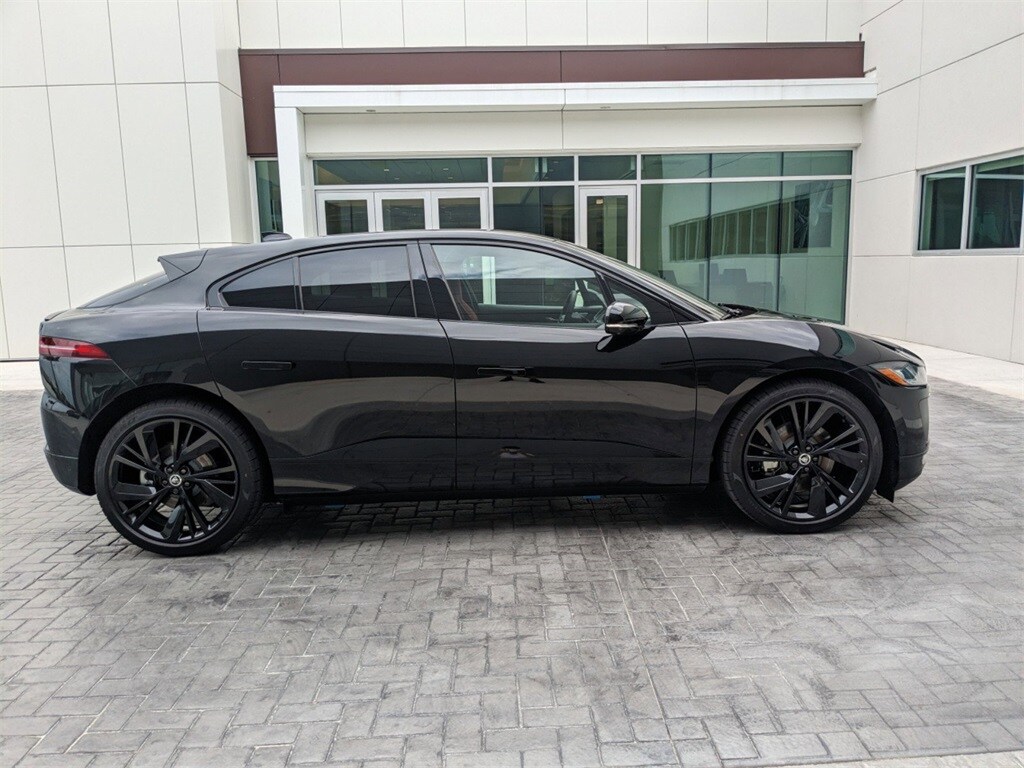 2024 Jaguar I-PACE EV400 HSE photo 3