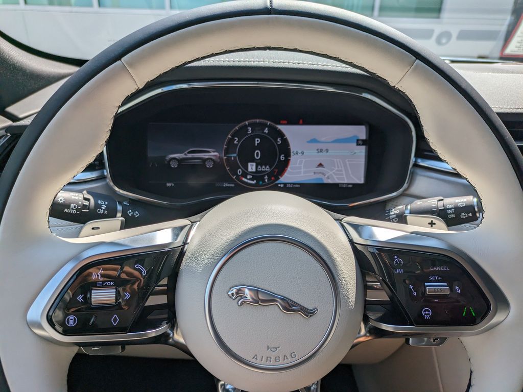 2026 Jaguar F-Pace R-Dynamic S - Photo 25