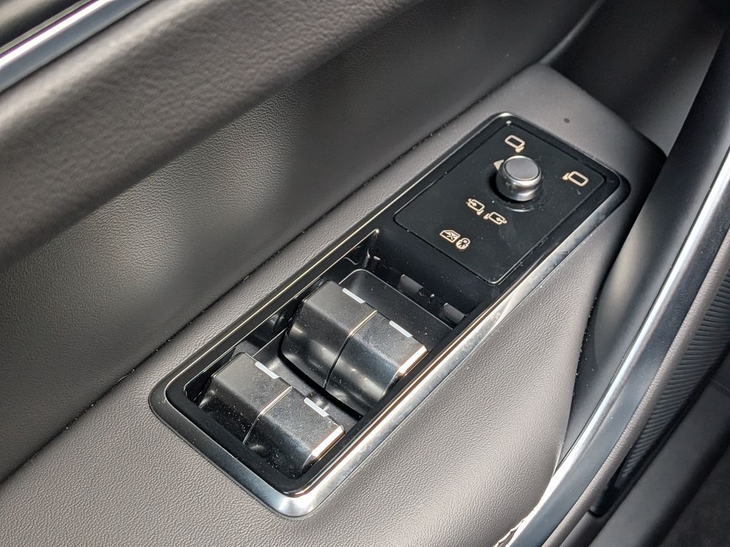 2026 Jaguar F-Pace R-Dynamic S - Photo 25