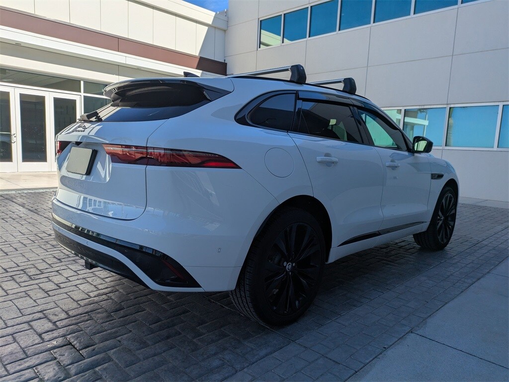 2025 Jaguar F-PACE P250 R-Dynamic S photo 3