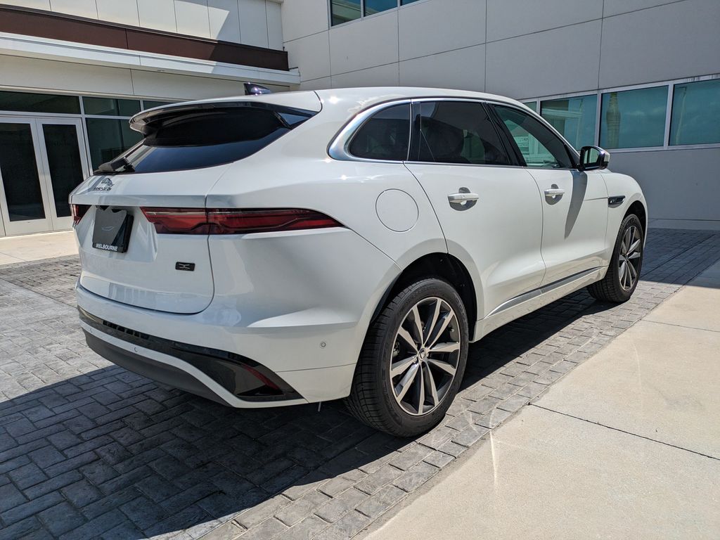 2026 Jaguar F-Pace R-Dynamic S - Photo 6