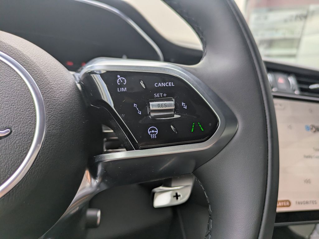2026 Jaguar F-Pace R-Dynamic S - Photo 27
