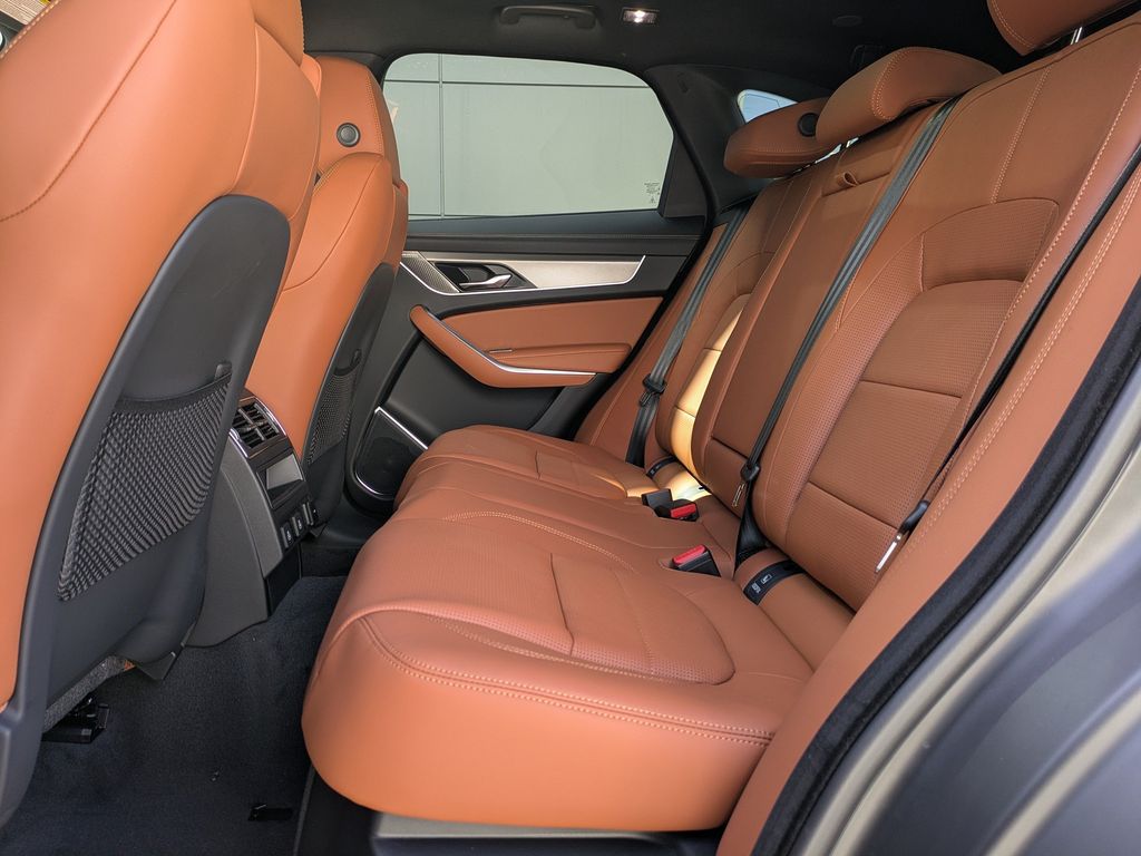 2026 Jaguar F-Pace R-Dynamic S - Photo 16