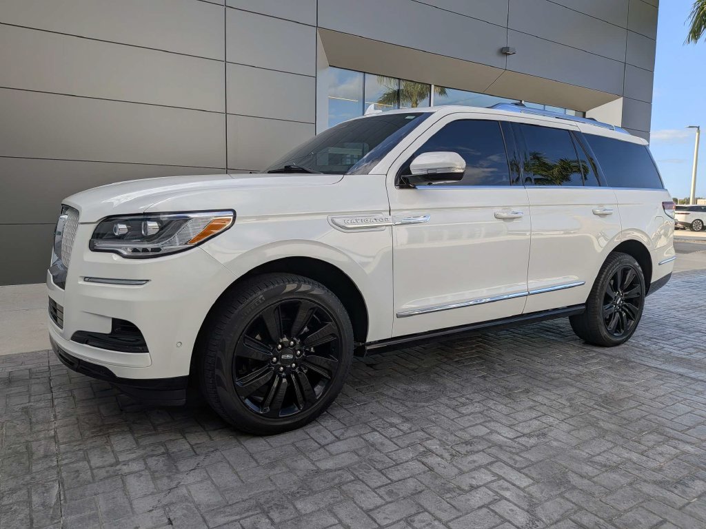 2024 Lincoln Navigator