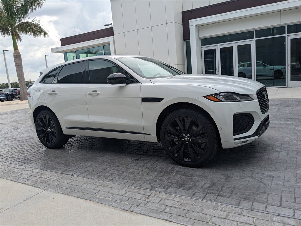 2026 Jaguar F-PACE P400 R-Dynamic S photo 2