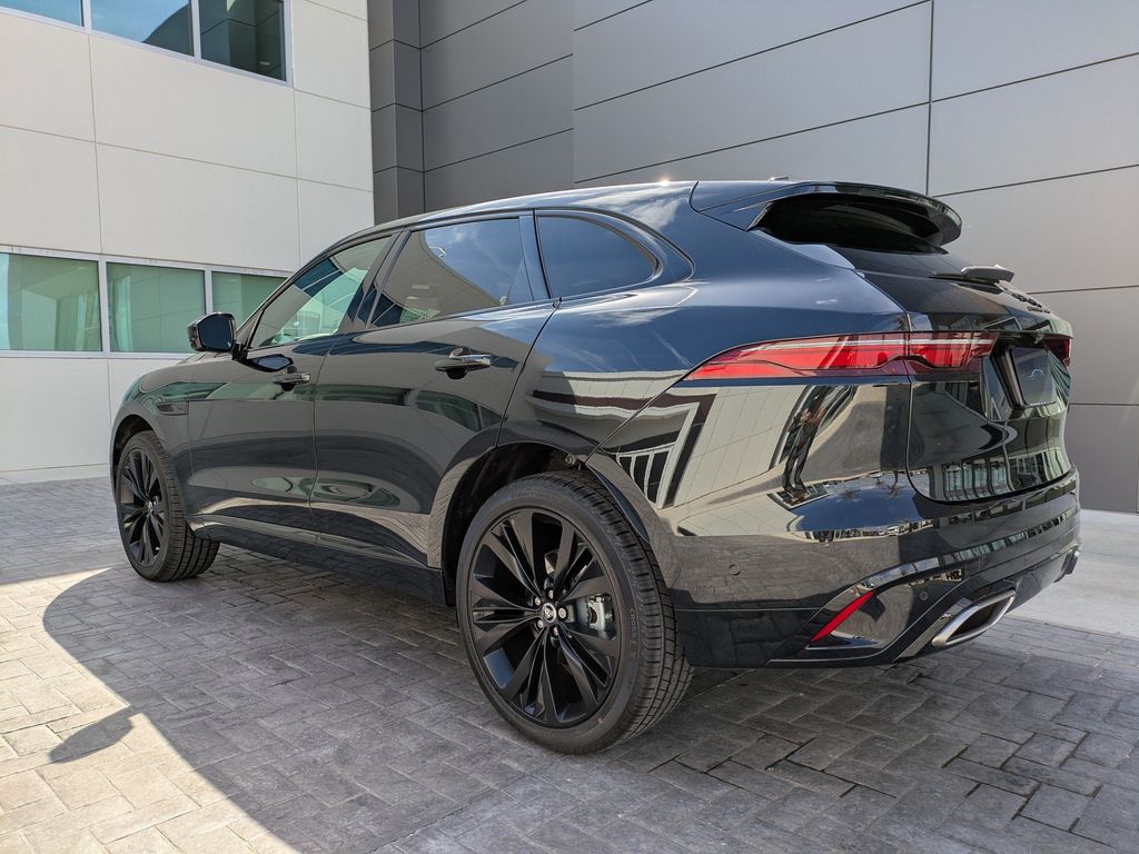 2026 Jaguar F-Pace R-Dynamic S - Photo 7