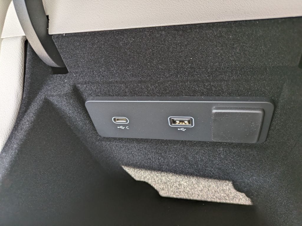 2026 Jaguar F-Pace R-Dynamic S - Photo 31