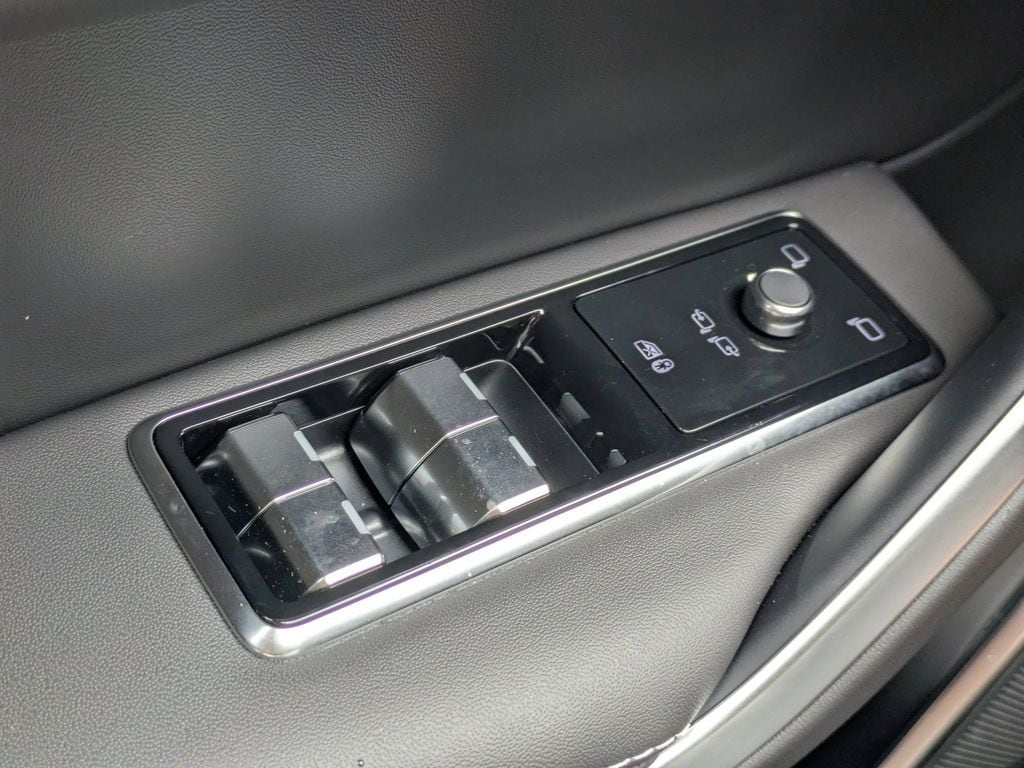 2026 Jaguar F-Pace R-Dynamic S - Photo 25
