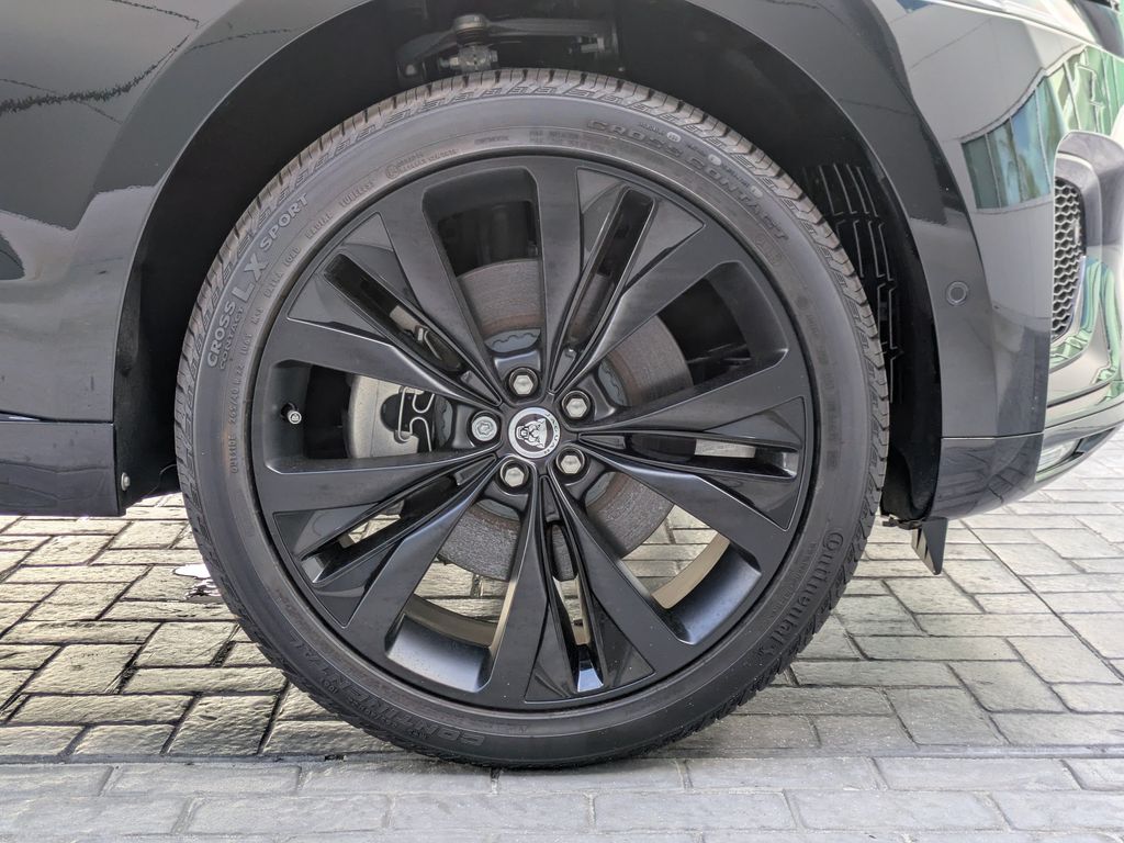 2026 Jaguar F-Pace R-Dynamic S - Photo 12