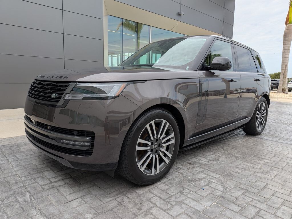 Certified 2025 Land Rover Range Rover P530 SE SUV