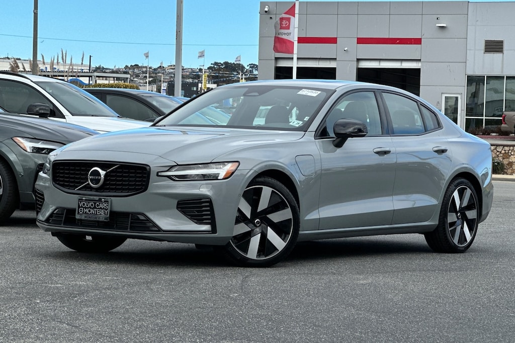 Used 2024 Volvo S60 Recharge Plug-In Hybrid Ultimate Sedan