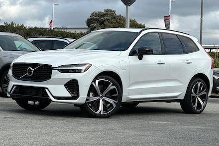 2024 Volvo XC60 Recharge Plug-In Hybrid Ultimate SUV