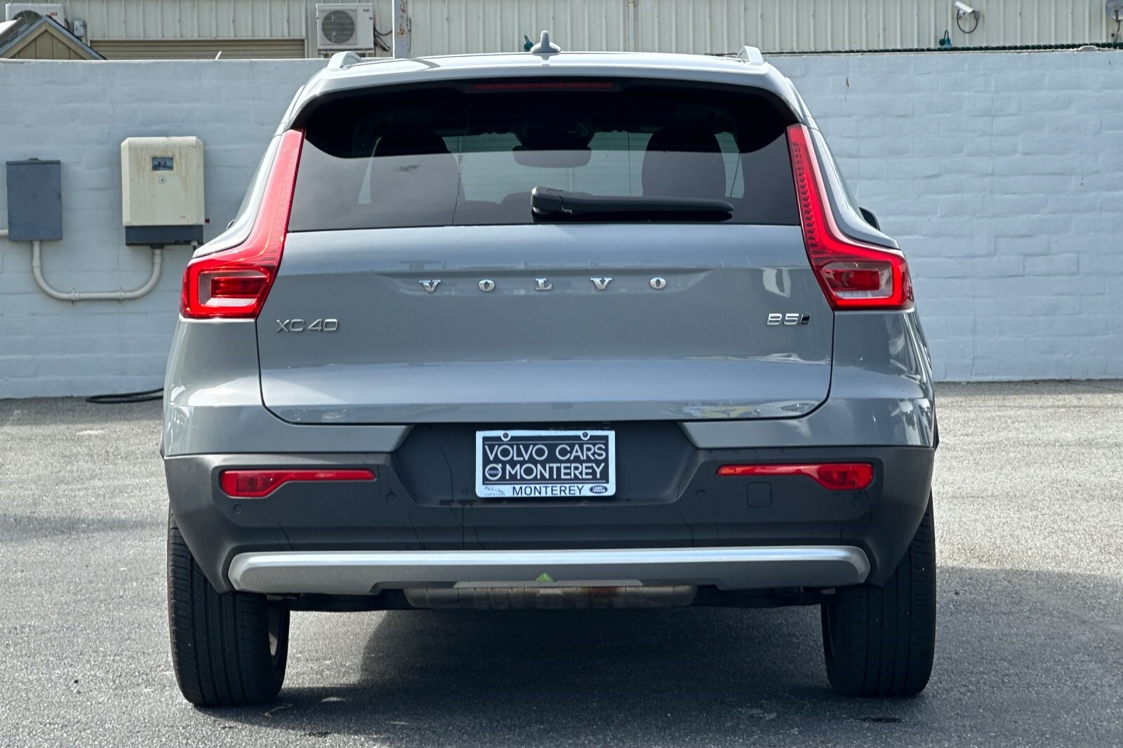 2025 Volvo XC40 Plus photo 4