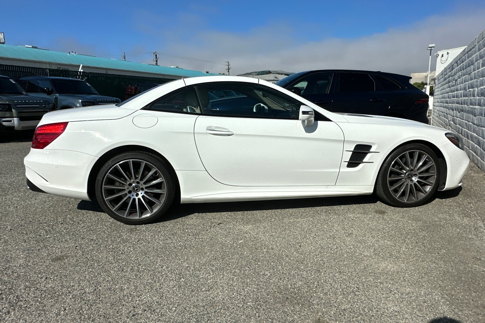 2017 Mercedes Benz SL 550 photo 2