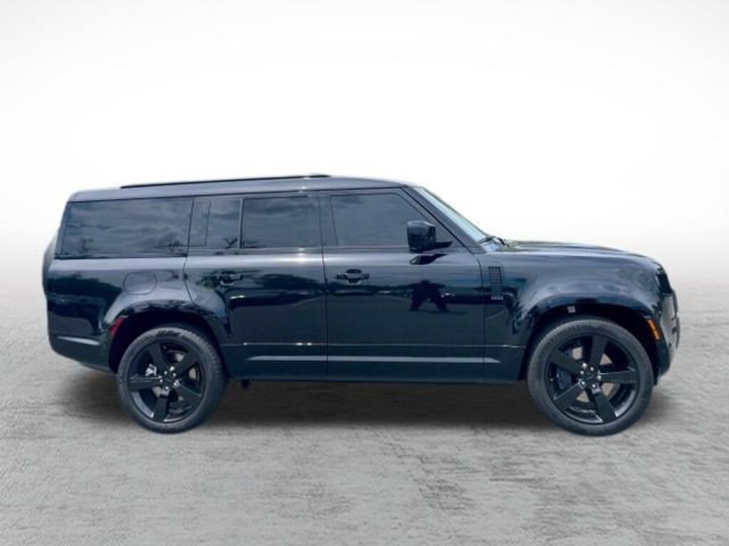 Used 2026 Land Rover Defender 130 X-Dynamic SE SUV