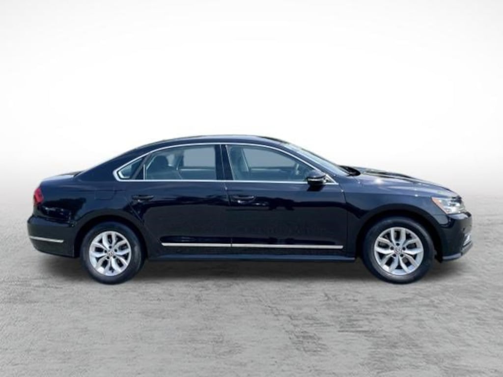 Used 2017 Volkswagen Passat 1.8T S Sedan