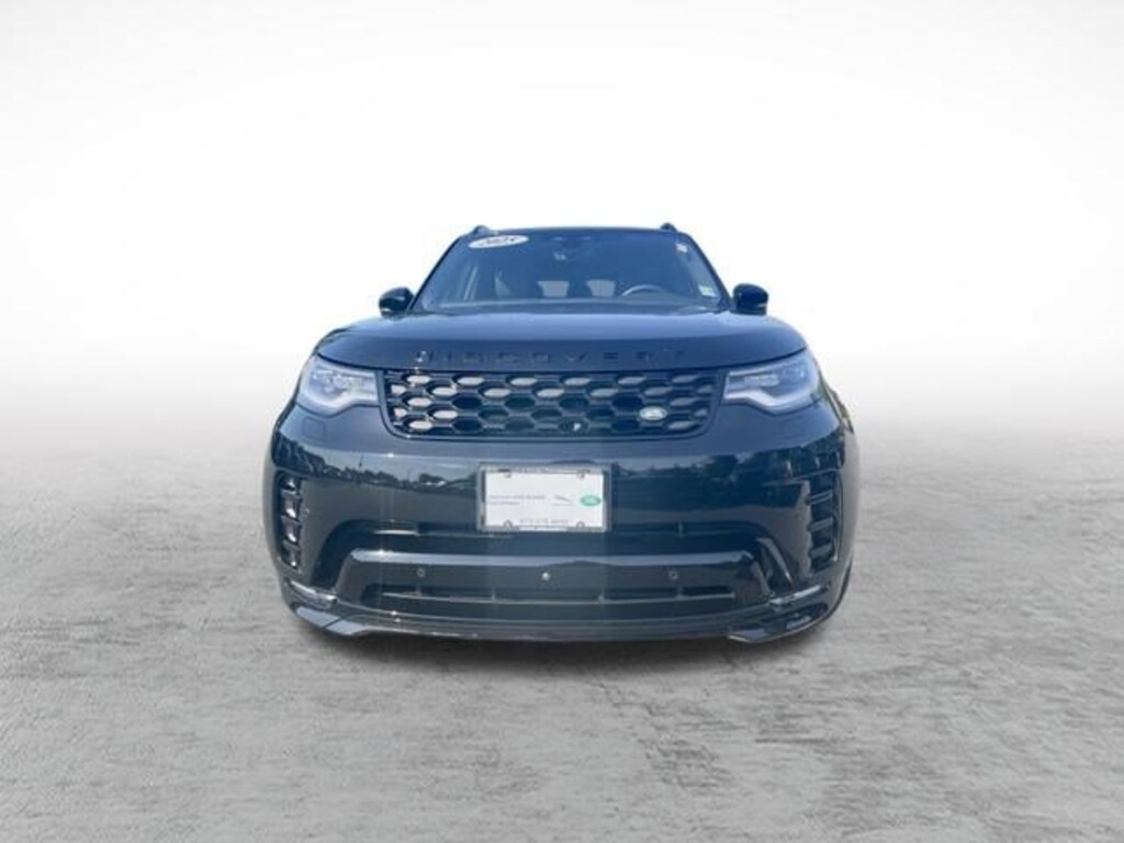 Certified 2025 Land Rover Discovery P300 Dynamic SE SUV