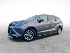 2022 Toyota Sienna Platinum 7 Passenger Van Passenger Van