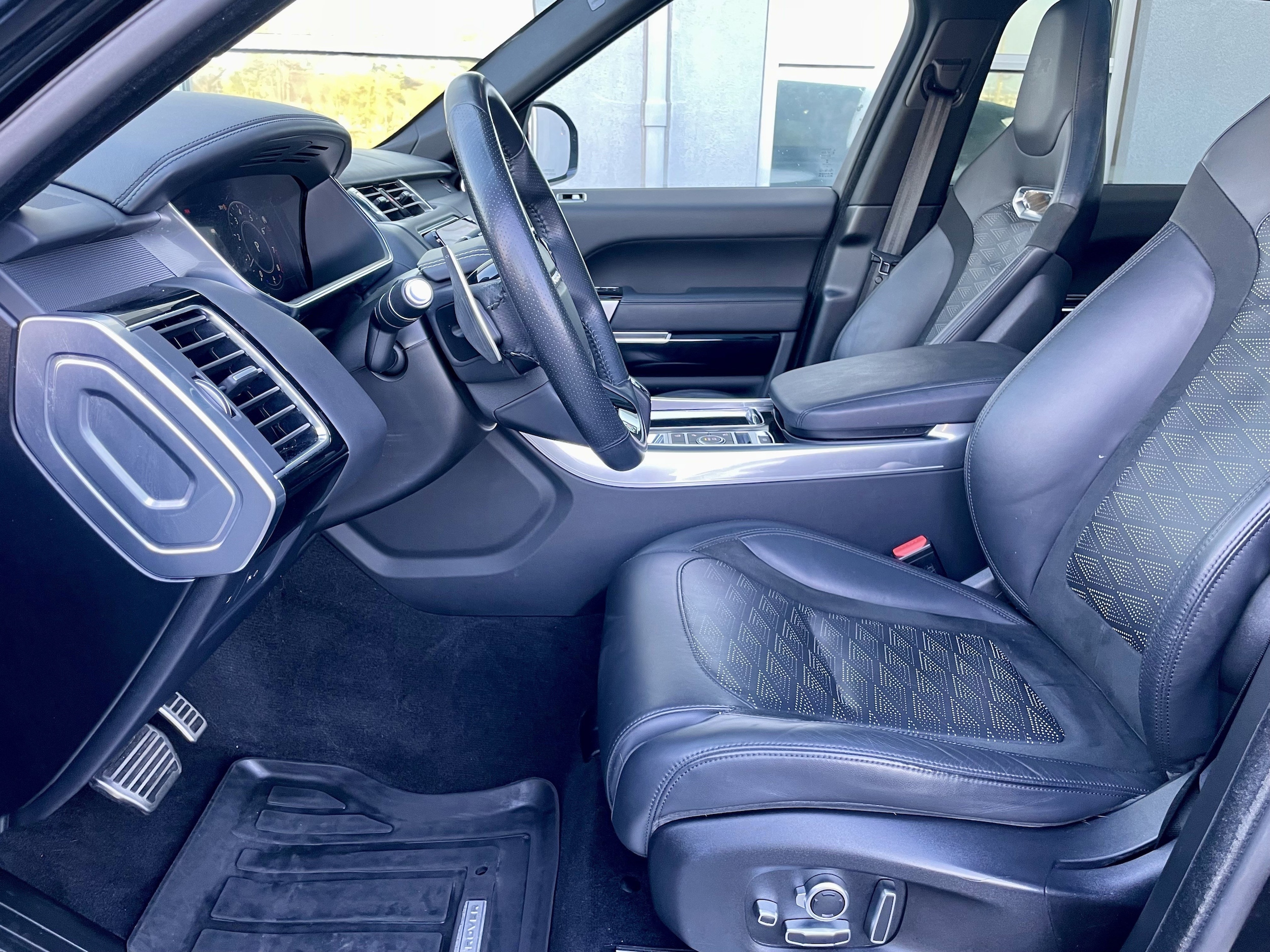 2021 Land Rover Range Rover Sport SVR - Photo 14