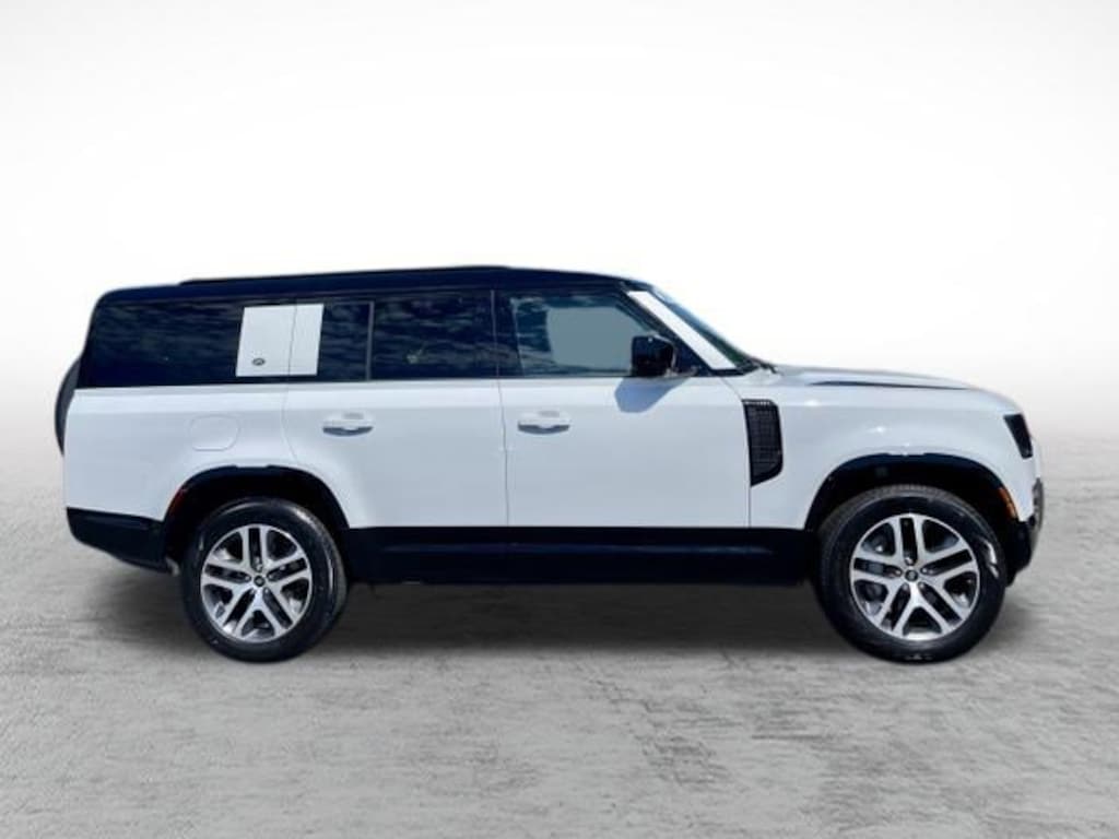 Used 2024 Land Rover Defender 130 X-Dynamic SE SUV