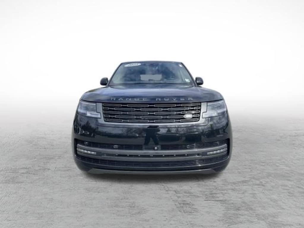 Certified 2025 Land Rover Range Rover P400 SE SUV