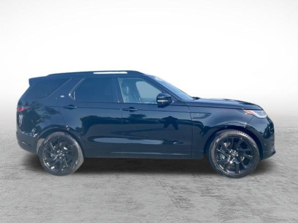 Certified 2025 Land Rover Discovery P300 Dynamic SE SUV