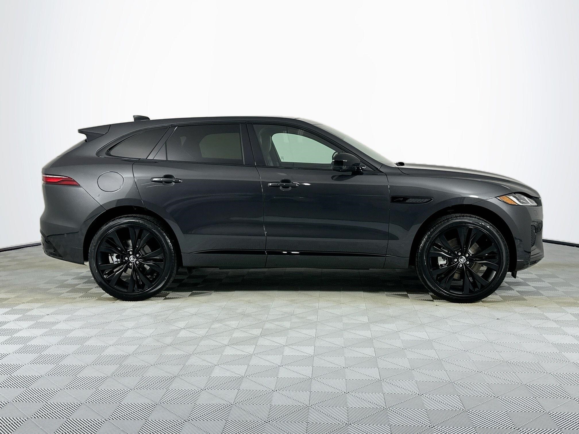 2025 Jaguar F-PACE P400 R-Dynamic S photo 4