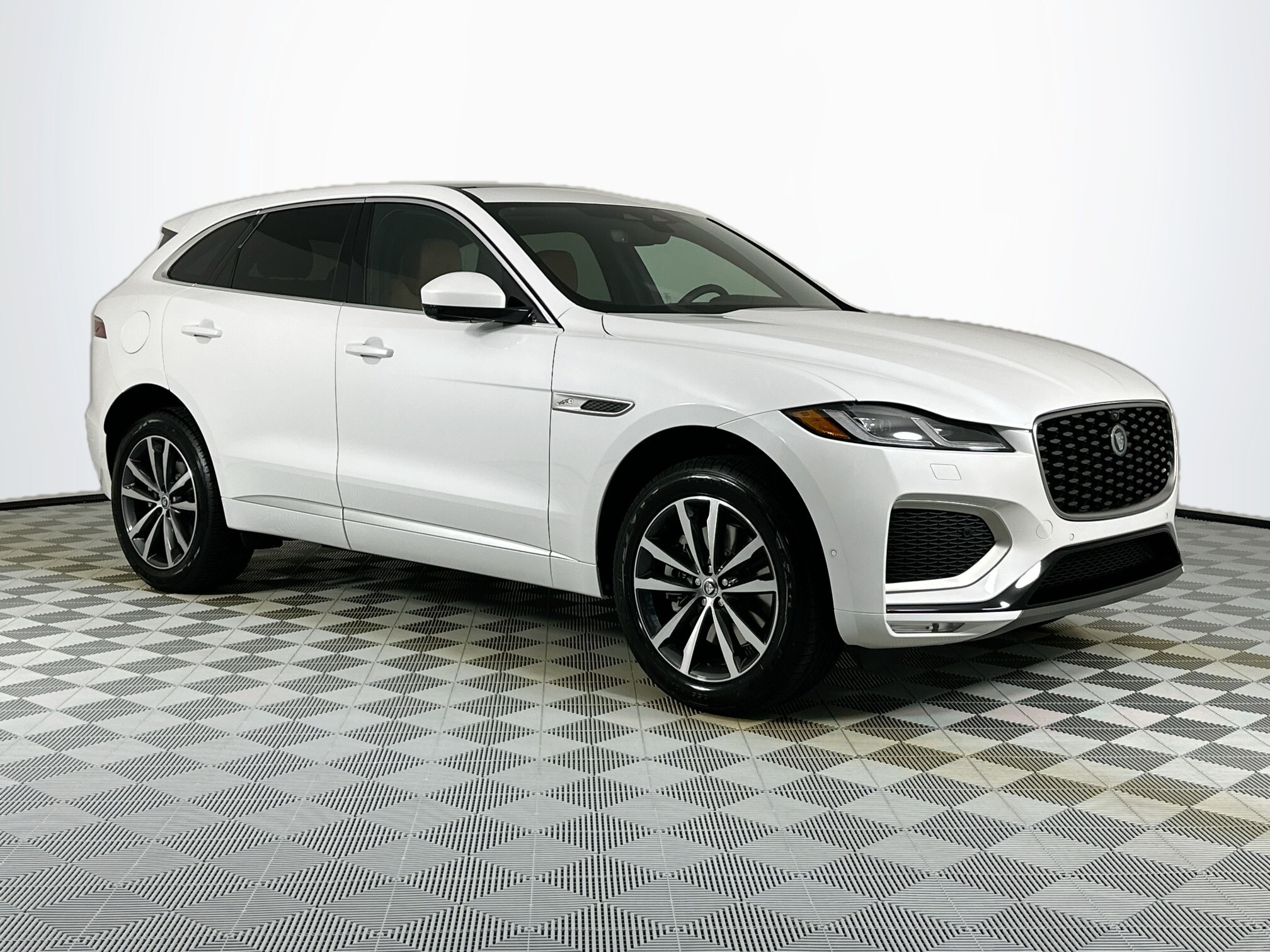 2026 Jaguar F-PACE P250 R-Dynamic S photo 3