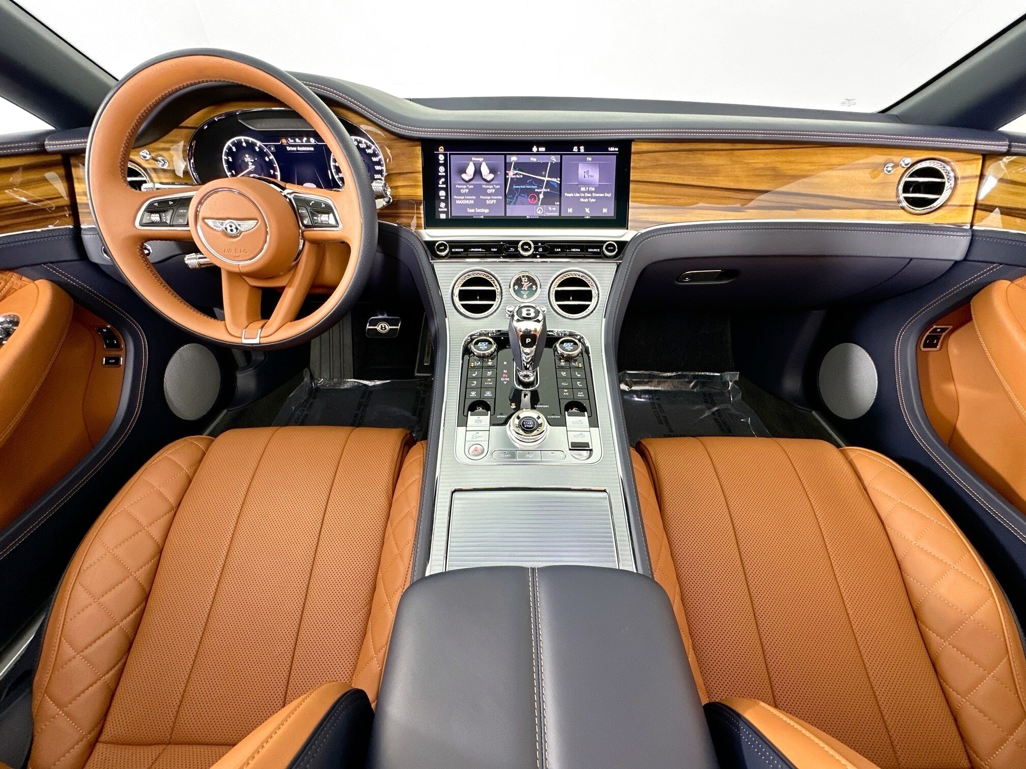 2022 Bentley Continental GTC V8 photo 4